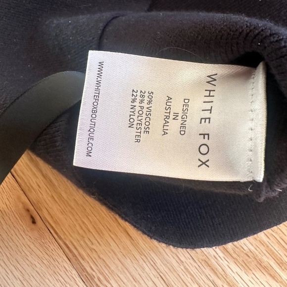 White Fox Boutique Dress - Picture 6 of 7